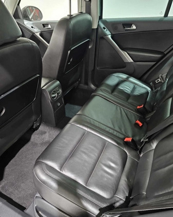 Volkswagen Tiguan cena 25900 przebieg: 226137, rok produkcji 2008 z Brodnica małe 301